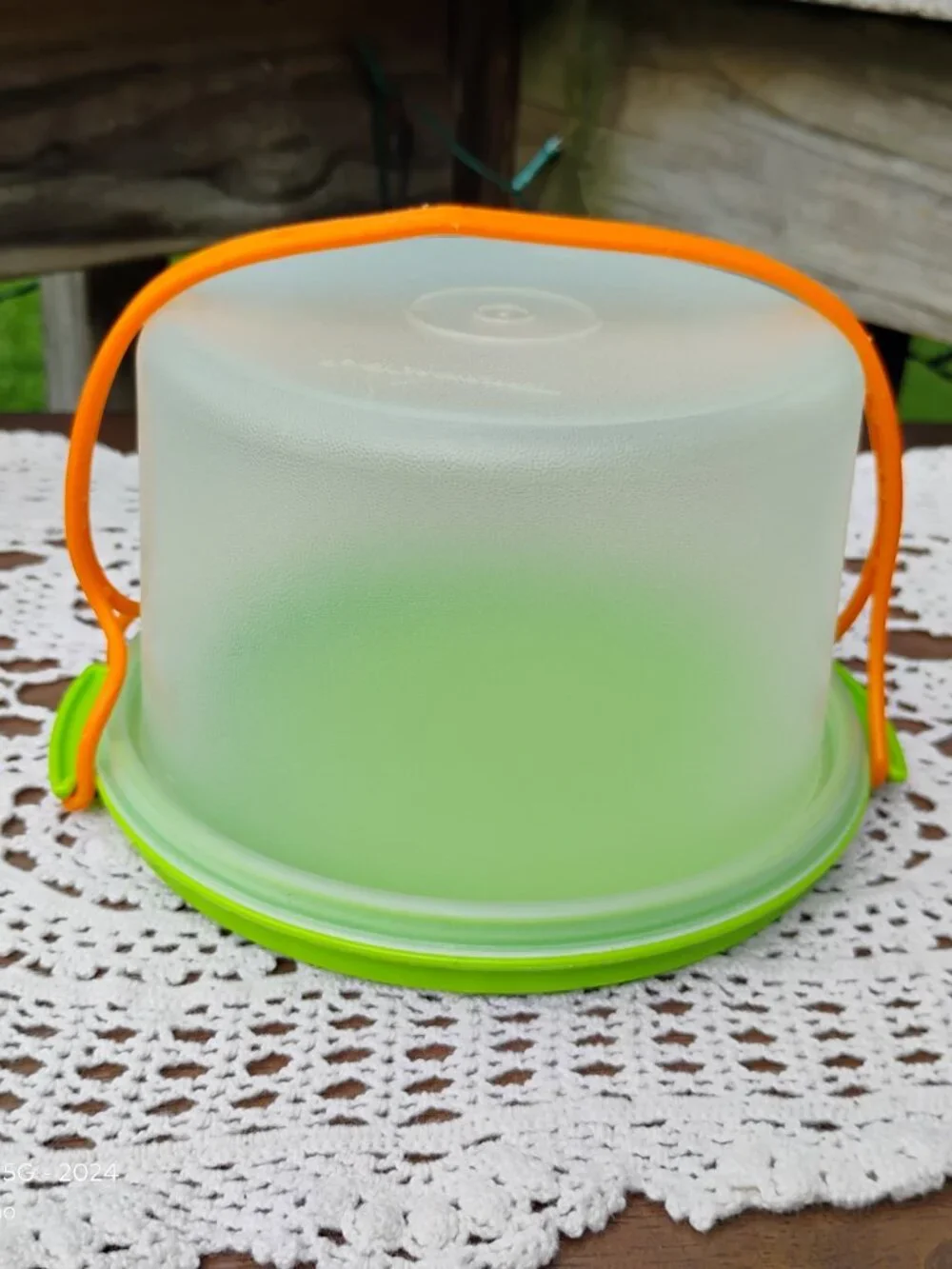 Tupperware Toys Cake Taker mini from play set base lid handle vintage 1980 - 90s